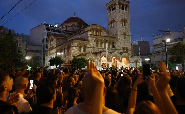 Αγρυπνία για τον Γιώργο Μαζωνάκη