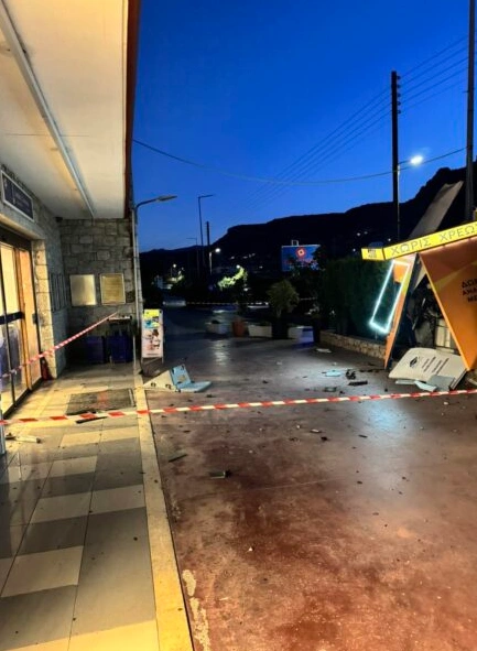 Ανατίναξαν ATM στη Στούπα