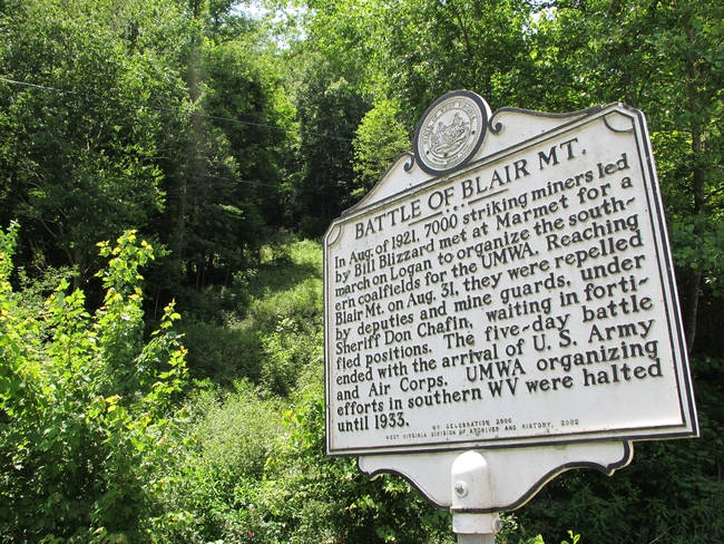 Αναμνηστική πλάκα για τη μάχη του Blair Mountain