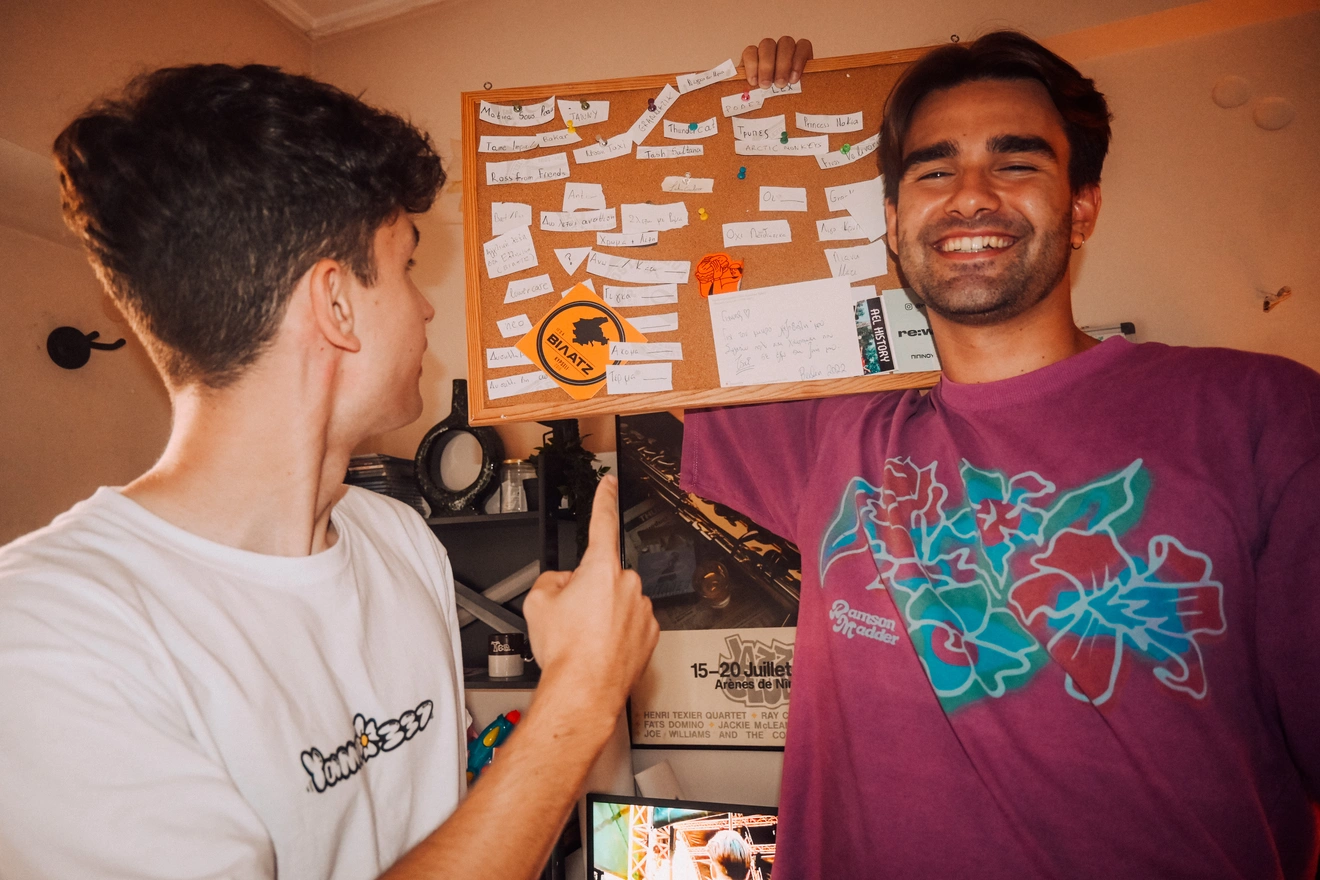 Ο πίνακας με τα ονόματα που έπεσαν στο τραπέζι πριν το Yama.