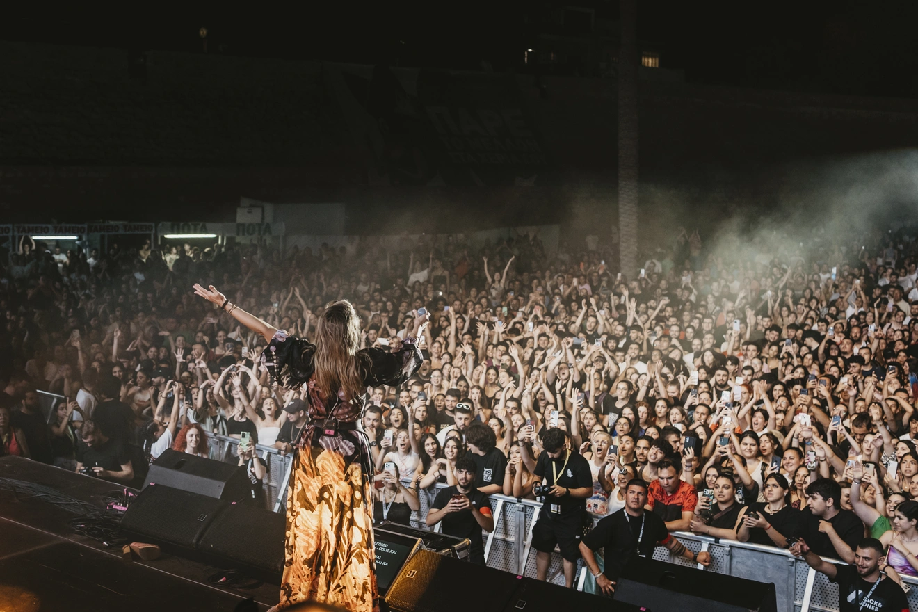 Live εμφάνιση της Νατάσας Μποφίλιου