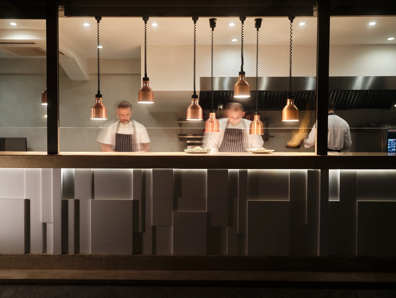 Πως ο Κόκορας με πέτουρα έγινε κόκορας σάλτσα με χοντρό μακαρόνι