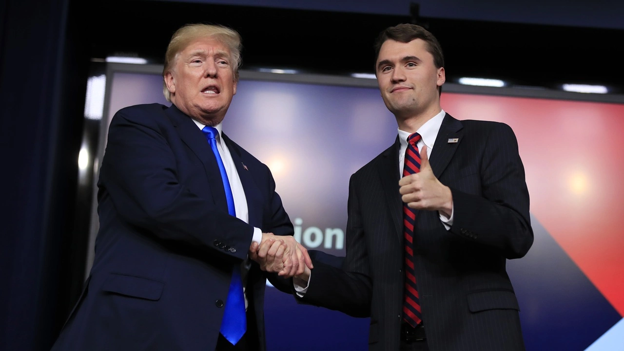 Ντόναλντ Τραμπ και Τσάρλι Κερκ