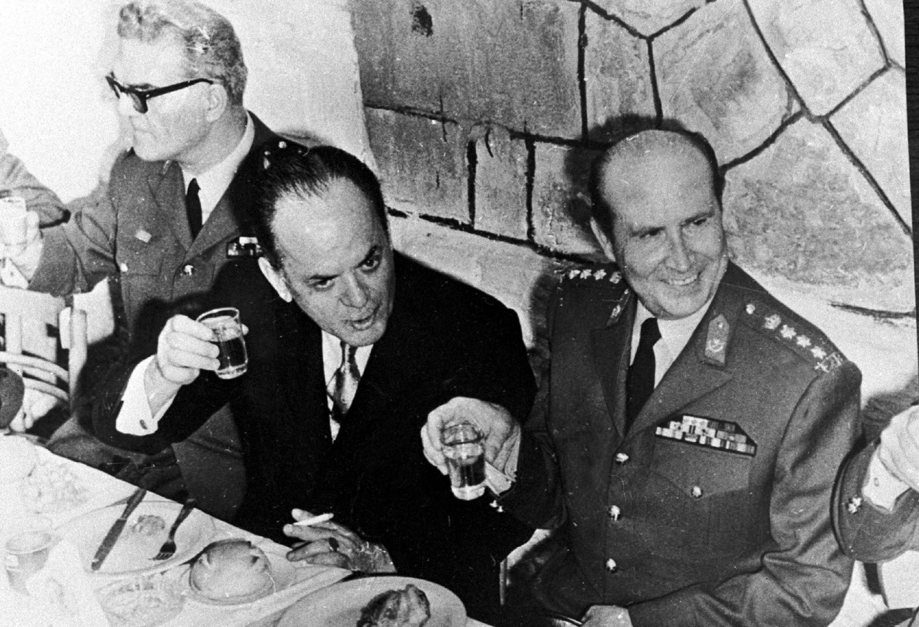 Παπαδόπουλος Ιωαννίδης Γκιζίκης