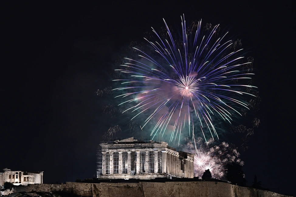 Έλευση του 2024 στην Αθήνα με show πυροτεχνημάτων