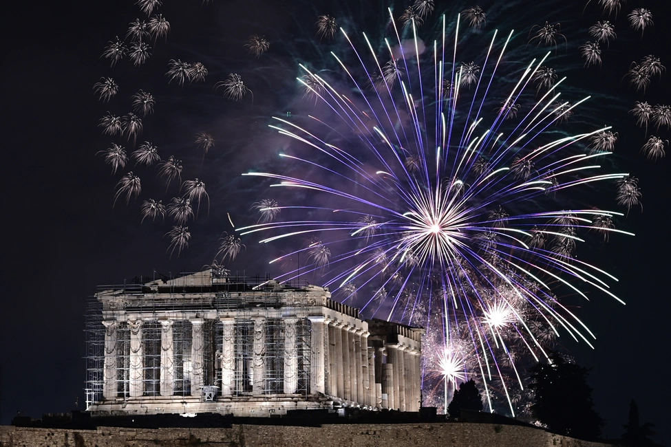Έλευση του 2024 στην Αθήνα με show πυροτεχνημάτων