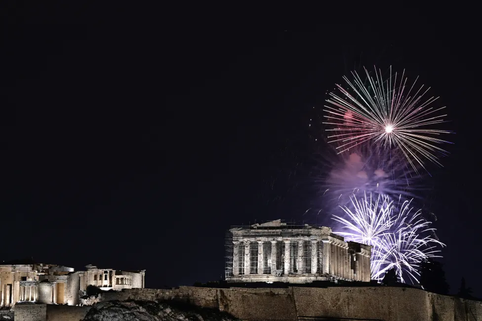 Έλευση του 2024 στην Αθήνα με show πυροτεχνημάτων