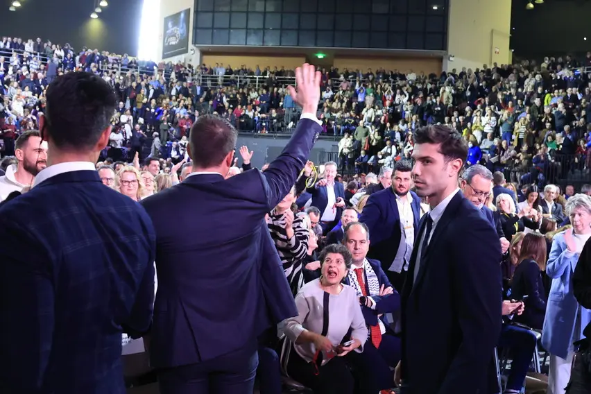 Αντιδράσεις μετά την απόφαση να μην γίνουν εκλογές στον ΣΥΡΙΖΑ