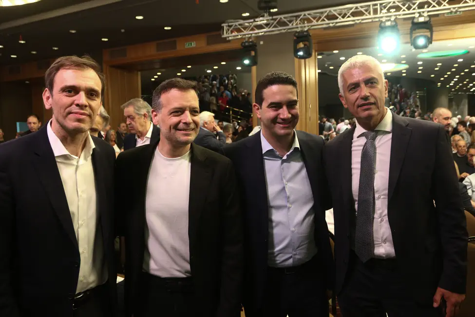 Η παρουσίαση των υποψήφιων ευρωβουλευτών του ΠΑΣΟΚ