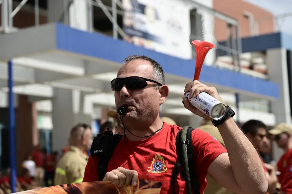 purosbestes-sygkentrosi