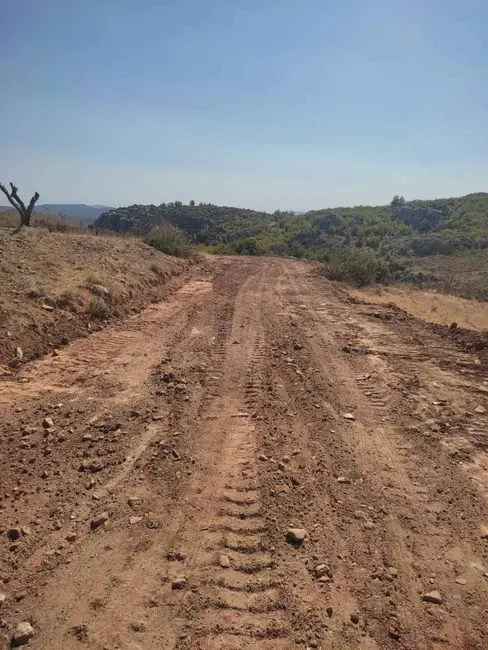 Διανοιξη αντιπυρικης ζωνης στον Μαραθωνα απο την Πολιτικη Προστασια