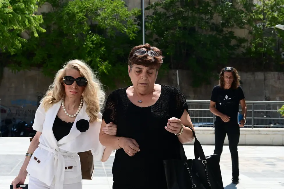 dikastirio-dolofonia-karaibaz