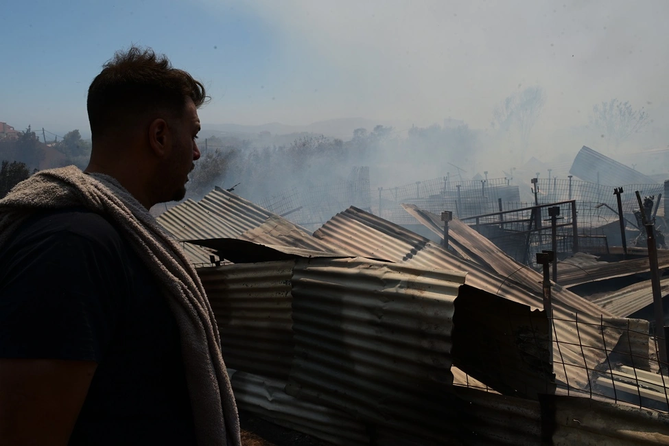 fotia-atiiki-spitia-4