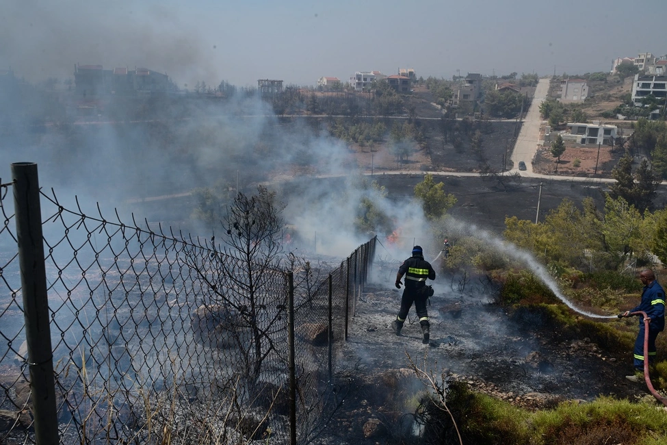 fotia-atiiki-spitia-9