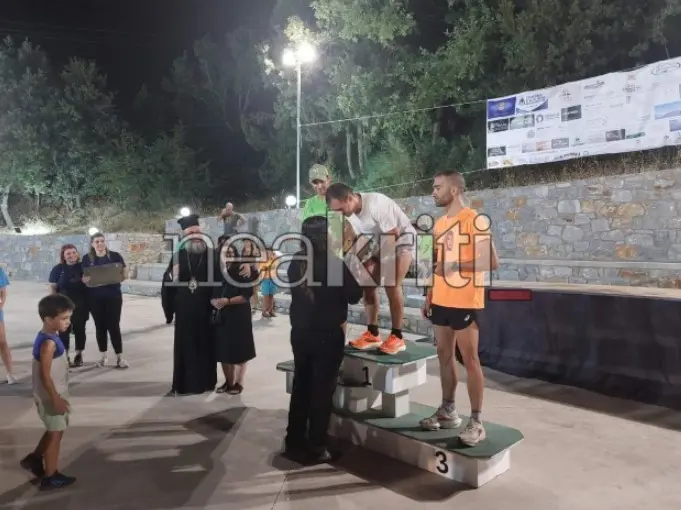 oikogeneia-giakoumaki