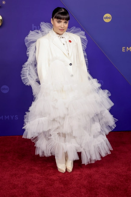 Η Devery Jacobs στα βραβεία Emmy 2024