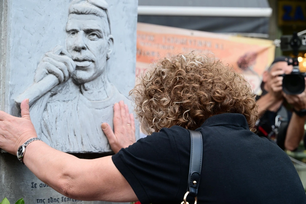 paulos-fussas-magda-mnimeio