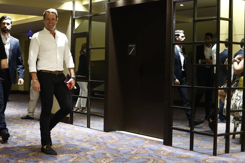 suriza-kentriki-epitropi 