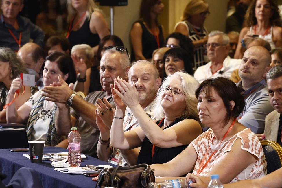 suriza-kentriki-epitropi 