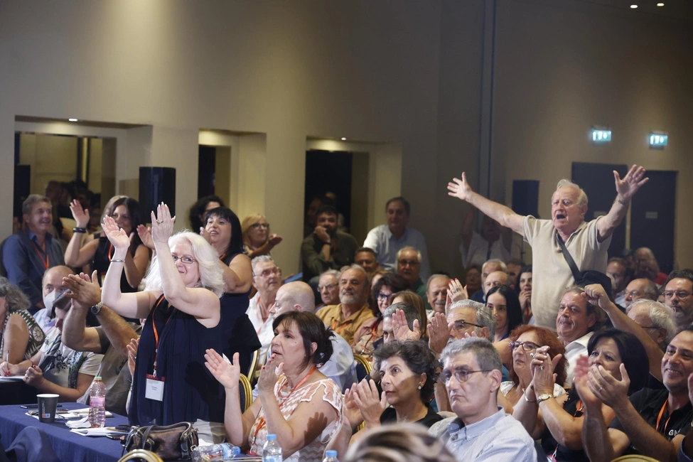 suriza-kentriki-epitropi 