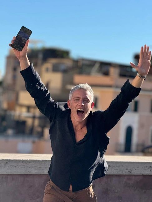 Ο Θεοχάρης Ιωαννίδης στη Ρώμη για τα γυρίσματα του Ταμπού