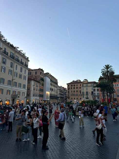 Στα γραφικά σοκάκια της Ρώμης οι συντελεστές του Ταμπού