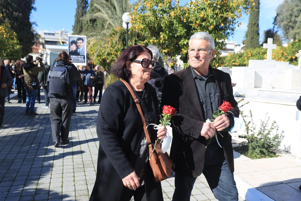 Καίτη Γκρέυ: Σε λαϊκό προσκύνημα η σορός της τραγουδίστριας