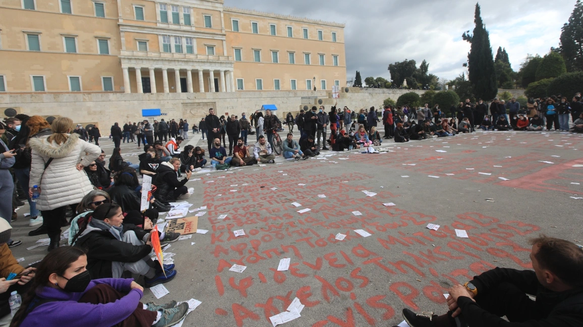 Συγκέντρωση στο Σύνταγμα για τα δύο χρόνια από το δυστύχημα στα Τέμπη
