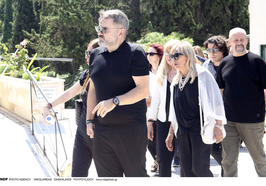Κηδεία Τζένης Ζαχαροπούλου