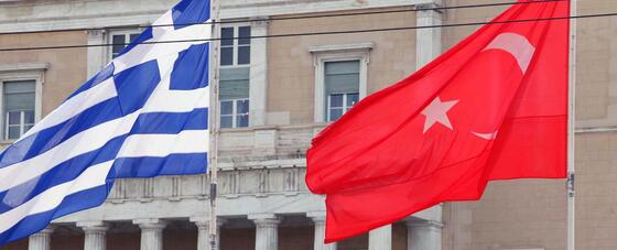 Ελληνοτουρκικά - Σημαίες Ελλάδας και Τουρκίας