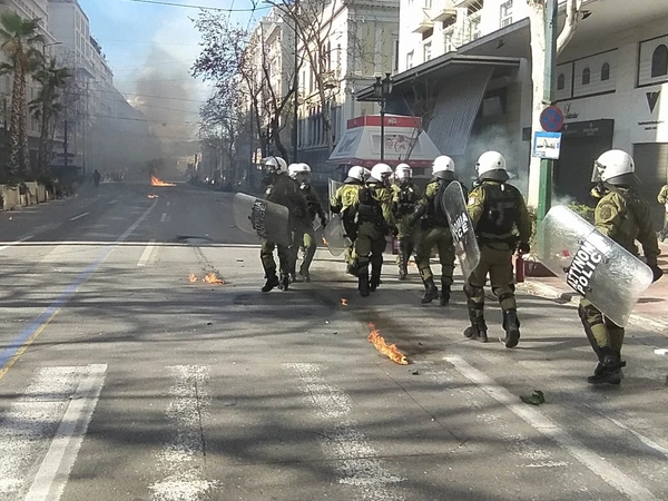 epeisodia - syntagma