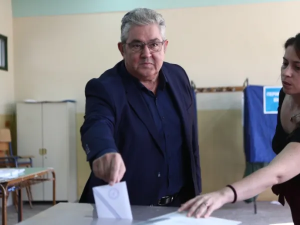 Ο Δημήτρης Κουτσούμπας ψήφισε στις αυτοδιοικητικές εκλογές 2023