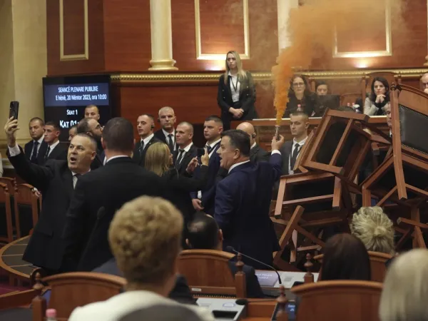 Συνεδρίαση Βουλής στην Αλβανία