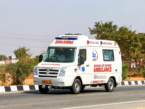 Ασθενοφόρο στην Ινδία
