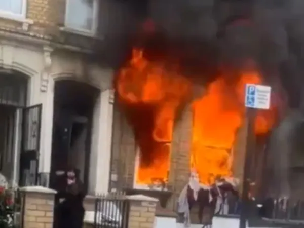 Φωτιά σε σπίτι στο Λονδίνο
