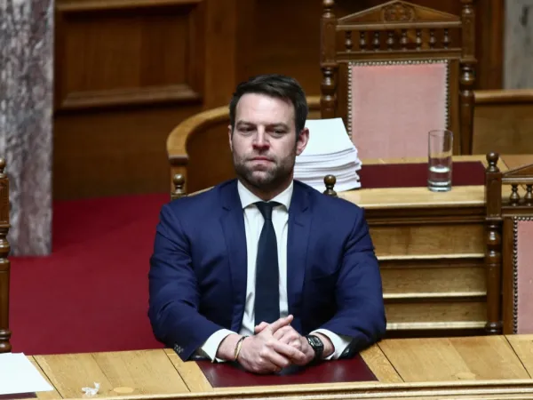 Στέφανος Κασσελάκης στη Βουλή