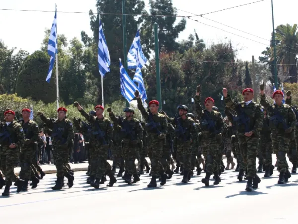 Στρατιωτική παρέλαση στην Αθήνα