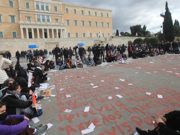 Συγκέντρωση στο Σύνταγμα για τα δύο χρόνια από το δυστύχημα στα Τέμπη