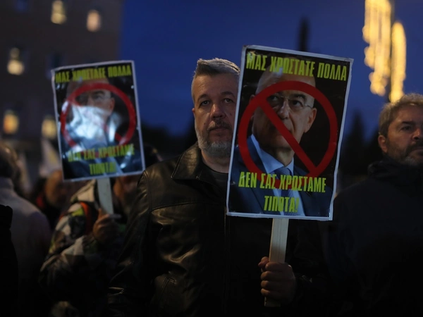 Η συγκέντρωση των αξιωματικών στο Σύνταγμα