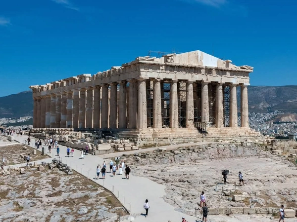 Το δυτικό αέτωμα του Παρθενώνα ολοκληρώθηκε μετά από 220 χρόνια