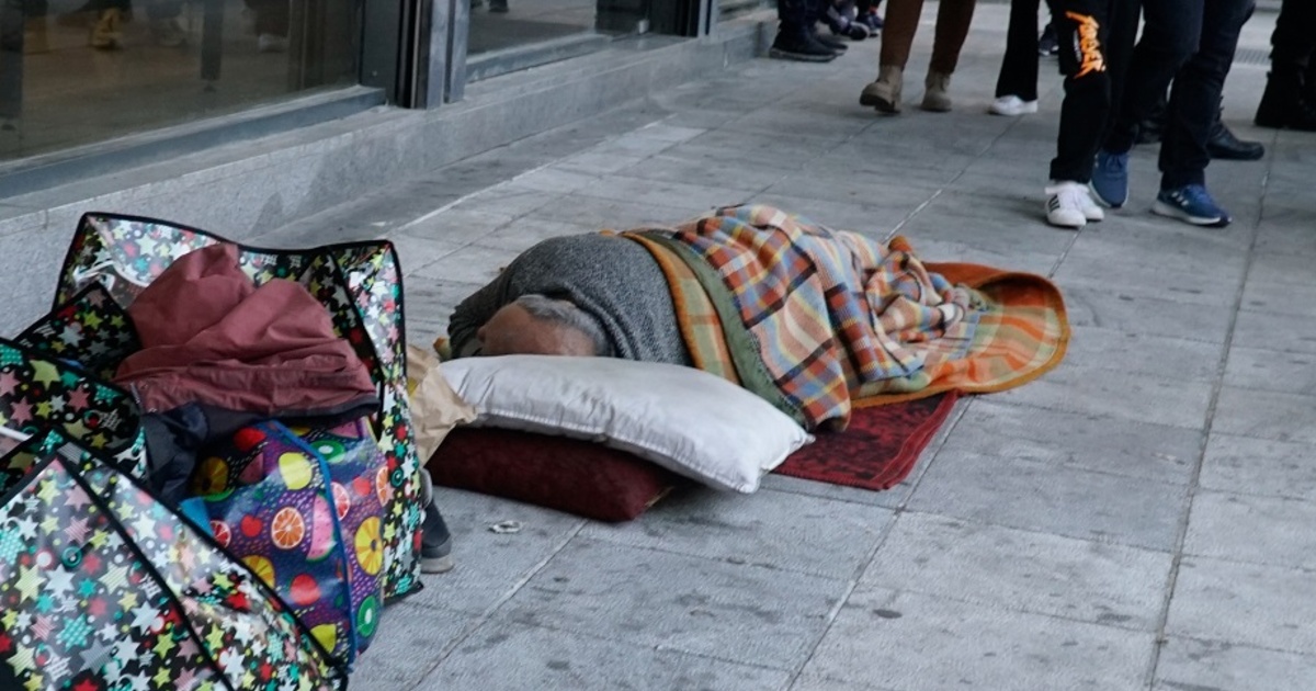 Ποιοι είναι οι «αόρατοι» άνθρωποι της Αθήνας; Τα αποκαλυπτικά στοιχεία της νέας έρευνας