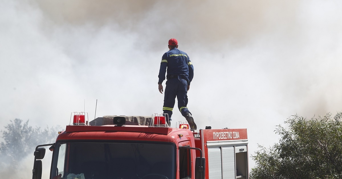 Φωτιά τώρα στη Χαλκιδική: Επί ποδός η Πυροσβεστική - Πλήθος κεραυνών στην περιοχή