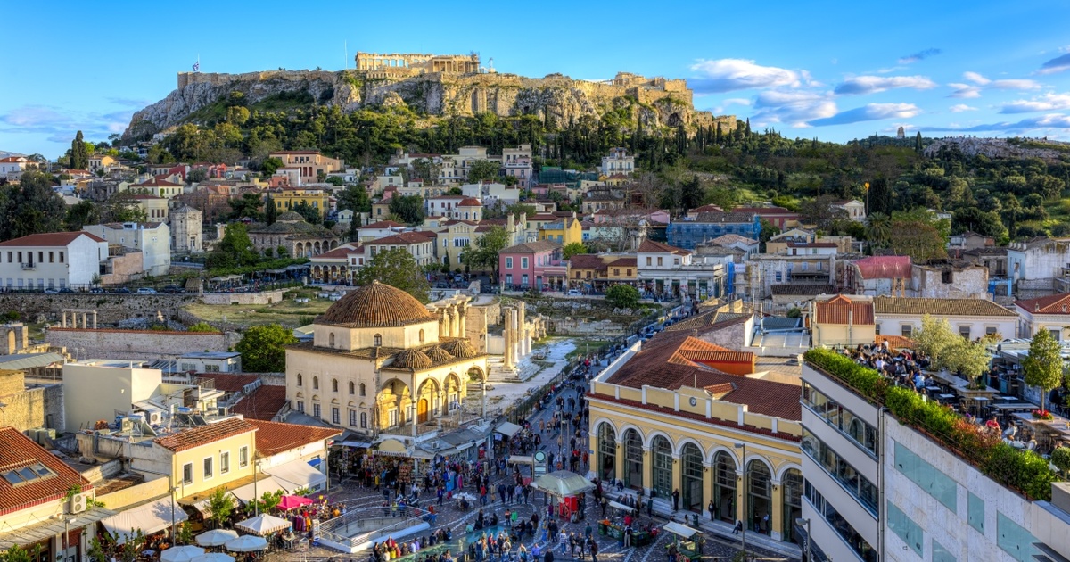 Οι ξένοι τουρίστες κατακλύζουν τα ξενοδοχεία – 8 στις 10 διανυκτερεύσεις τους ανήκουν, σύμφωνα με την ΕΛΣΤΑΤ