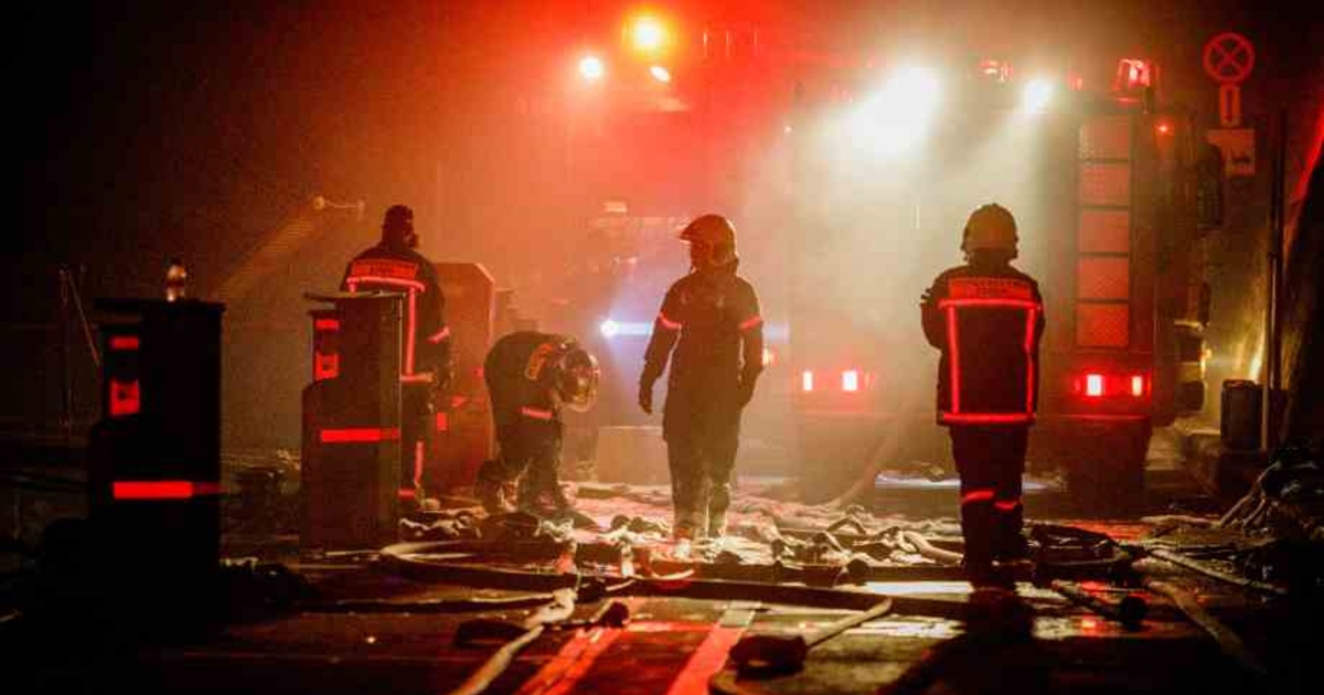 Υπό έλεγχο οι φωτιές σε Κερατέα και Θήβα – Άμεση επέμβαση της πυροσβεστικής