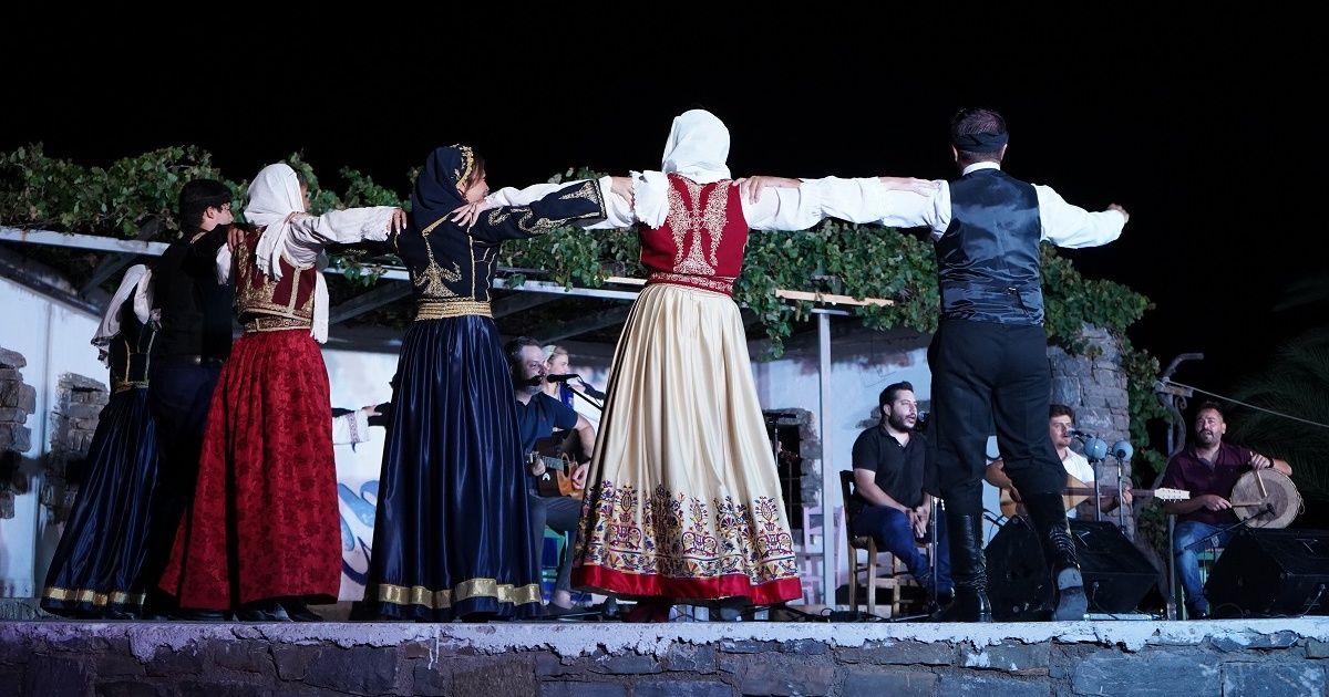 Ηράκλειο: Σύλληψη 26χρονου προέδρου πολιτιστικού συλλόγου μετά από πυροβολισμούς σε γλέντι