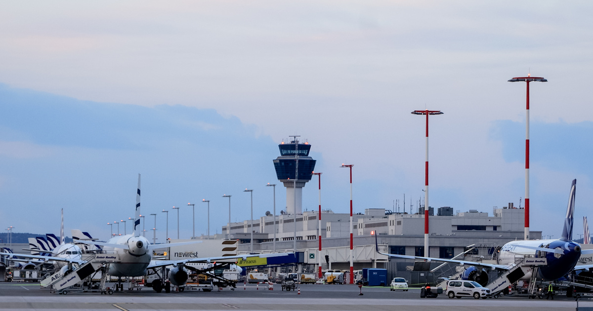 Ελεγκτές εναέριας κυκλοφορίας: «Υπερβολικές καθυστερήσεις και ταλαιπωρία στο αεροδρόμιο Αθηνών λόγω λαθών της ΥΠΑ»