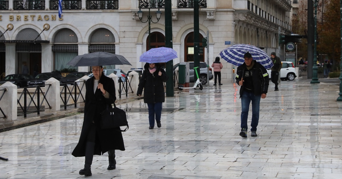 Κακοκαιρία: Σε Red Code 4 περιφέρειες την Τρίτη - Πότε θα κορυφωθούν τα ...