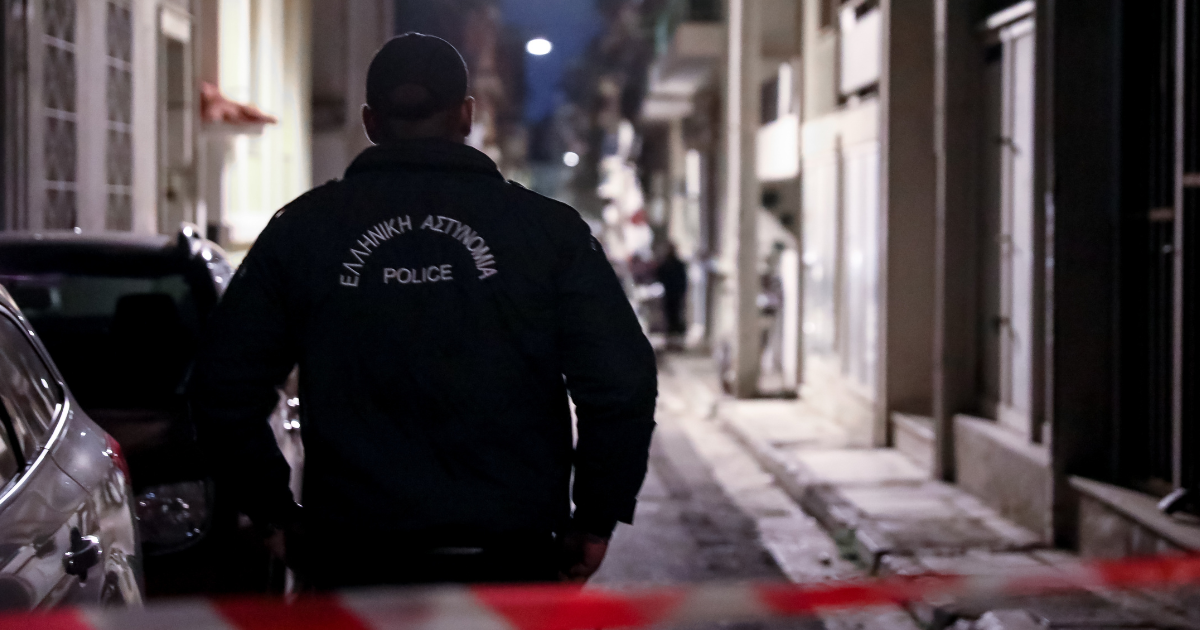 Παγκράτι: Νεκρός άνδρας μέσα σε διαμέρισμα – Προσήχθη ο αδελφός του