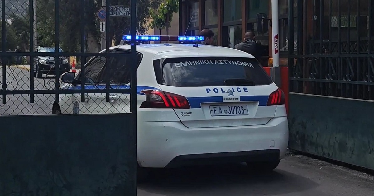 Κύκλωμα διαφθοράς στη πολεοδομία: Στην Ευελπίδων έφτασαν οι κατηγορούμενοι