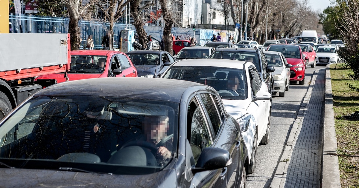Κίνηση στους δρόμους: Ανάσχεση χιλιομέτρων στον Κηφισό - Σημειωτόν τα οχήματα σε Κηφισίας